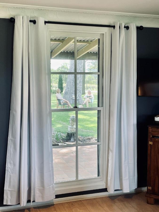 Blueberry Hill Vineyard Stay Rothbury Extérieur photo