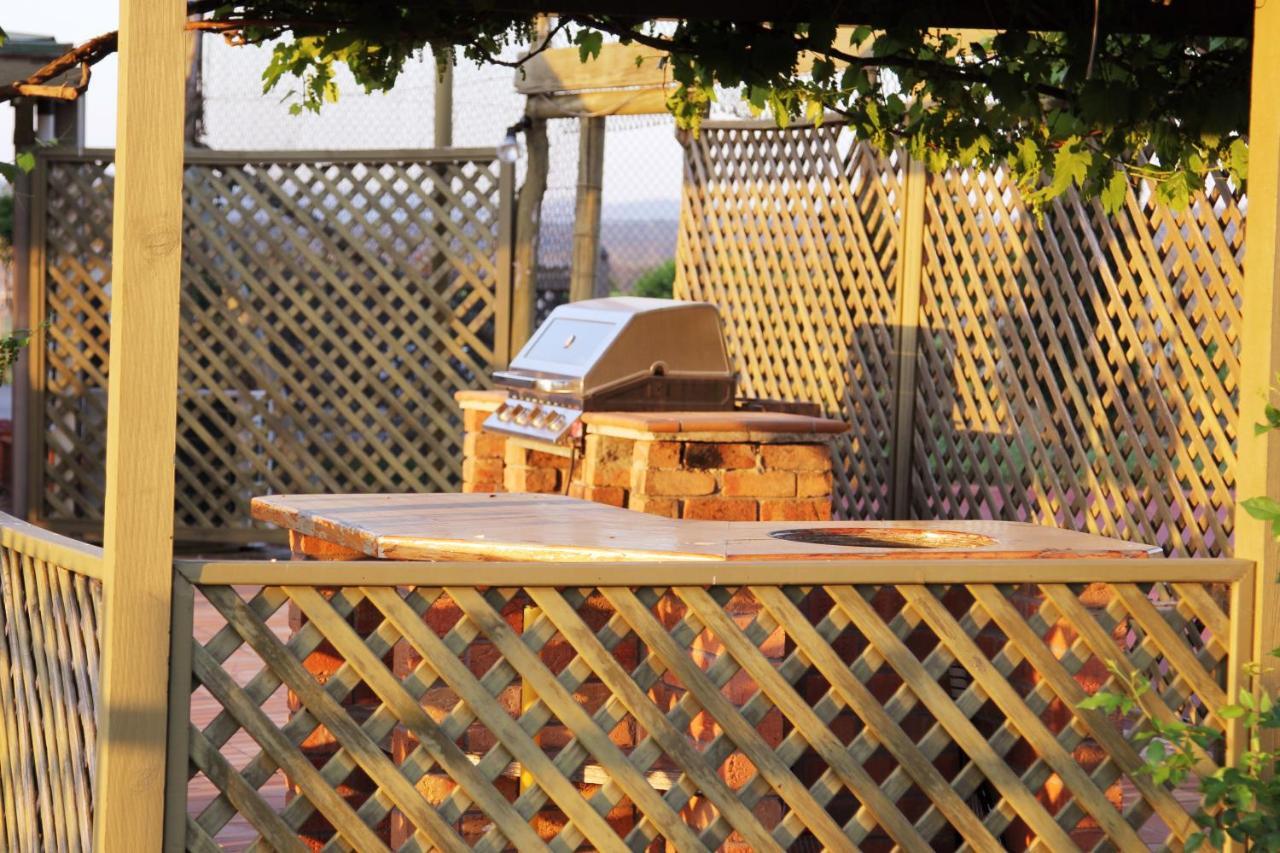 Blueberry Hill Vineyard Stay Rothbury Extérieur photo