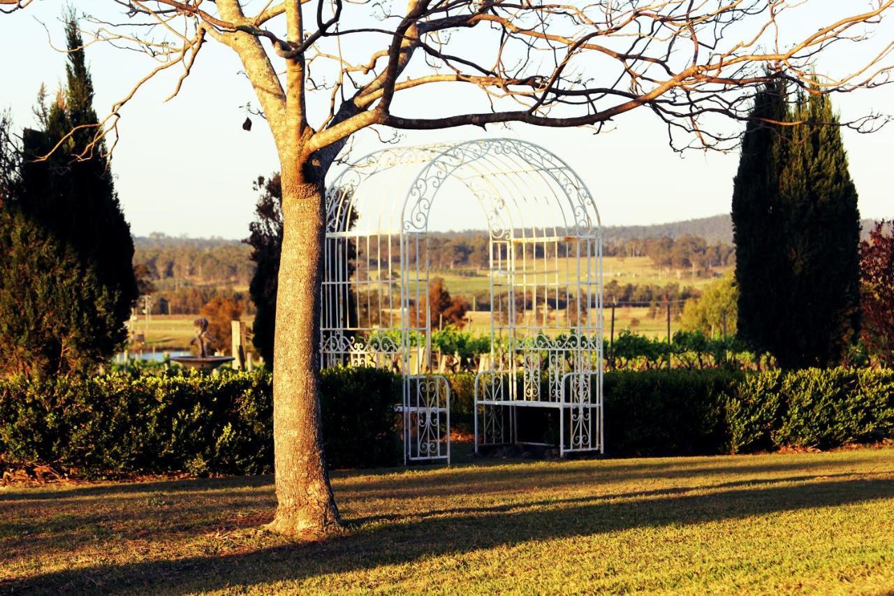 Blueberry Hill Vineyard Stay Rothbury Extérieur photo